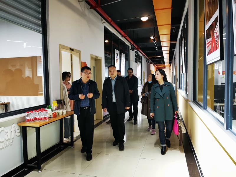 点击《2》查看详情